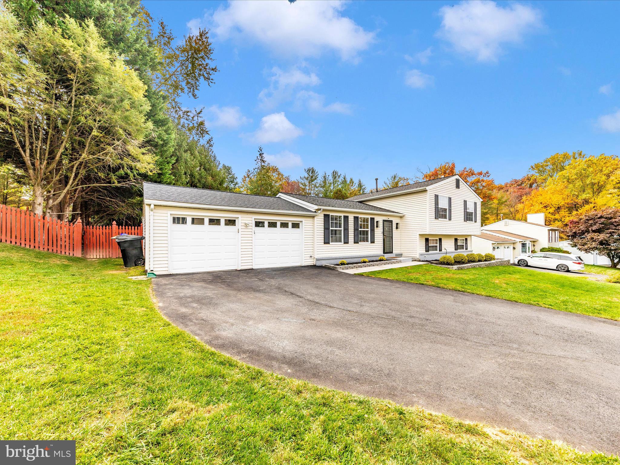 HUNTERS WOODS - Residential