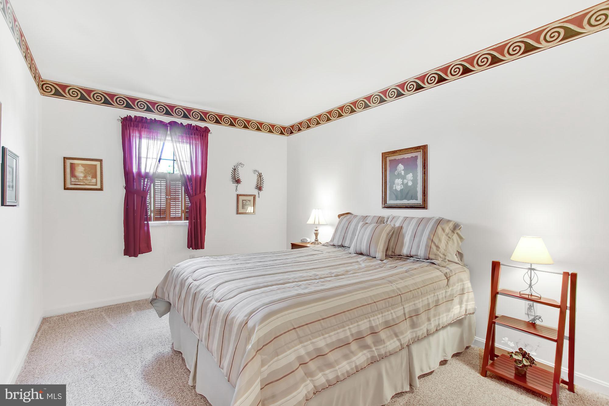 QUAIL HEIGHTS - Residential