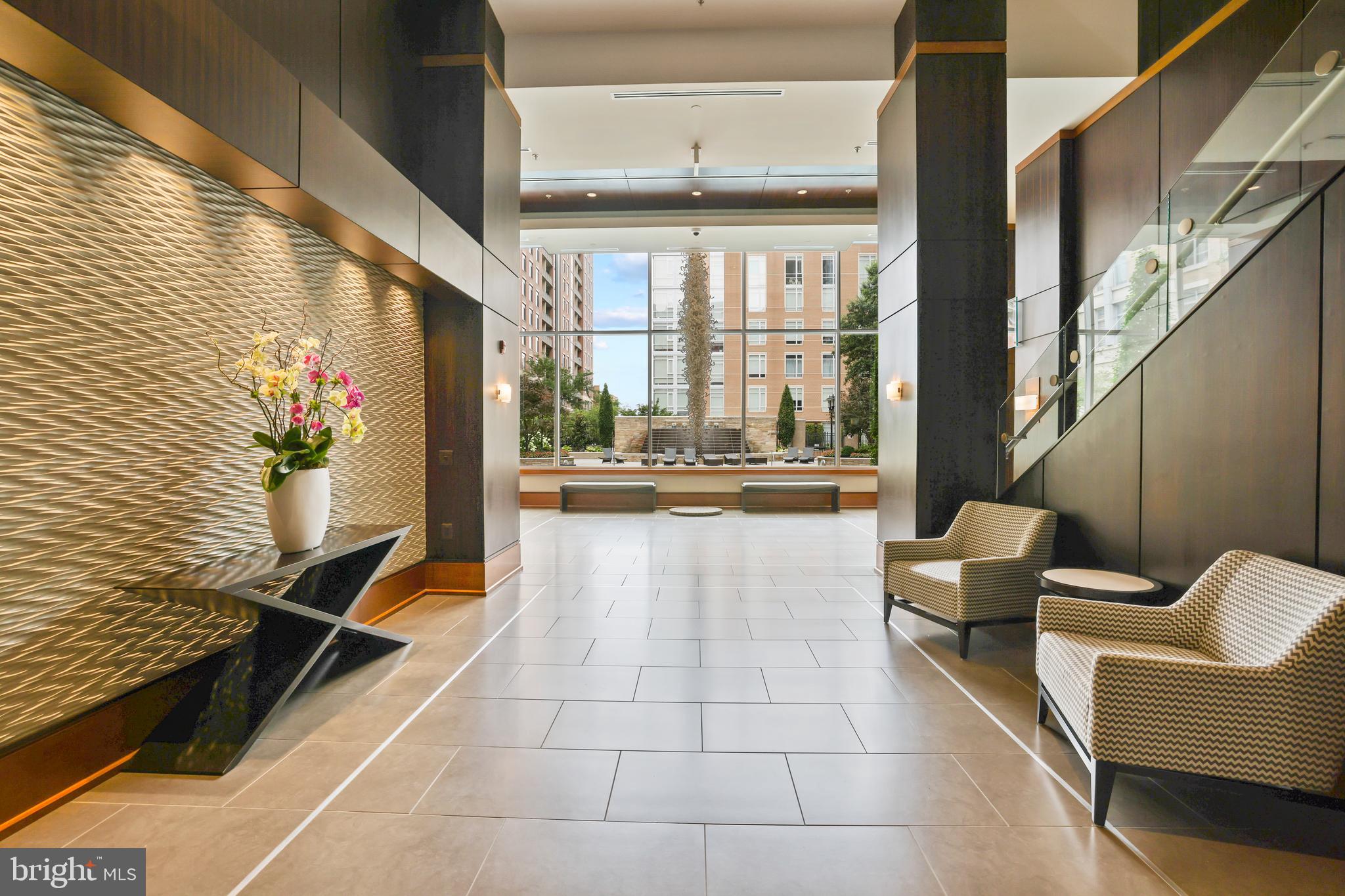 MIDTOWN AT RESTON TOWN CENTER - Residential