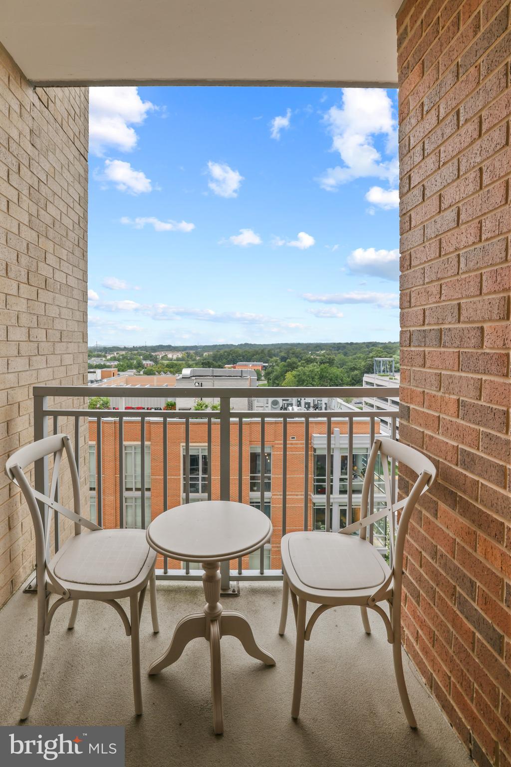 MIDTOWN AT RESTON TOWN CENTER - Residential