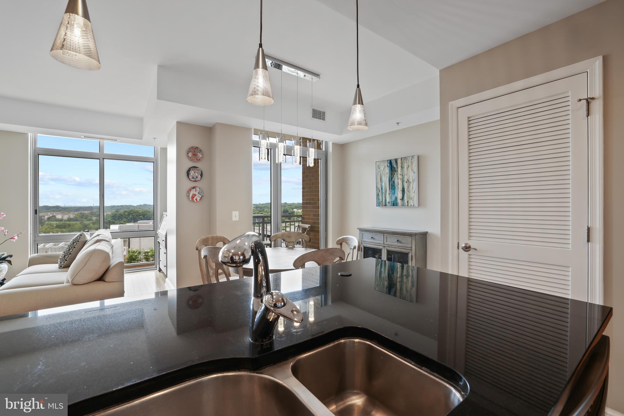 MIDTOWN AT RESTON TOWN CENTER - Residential