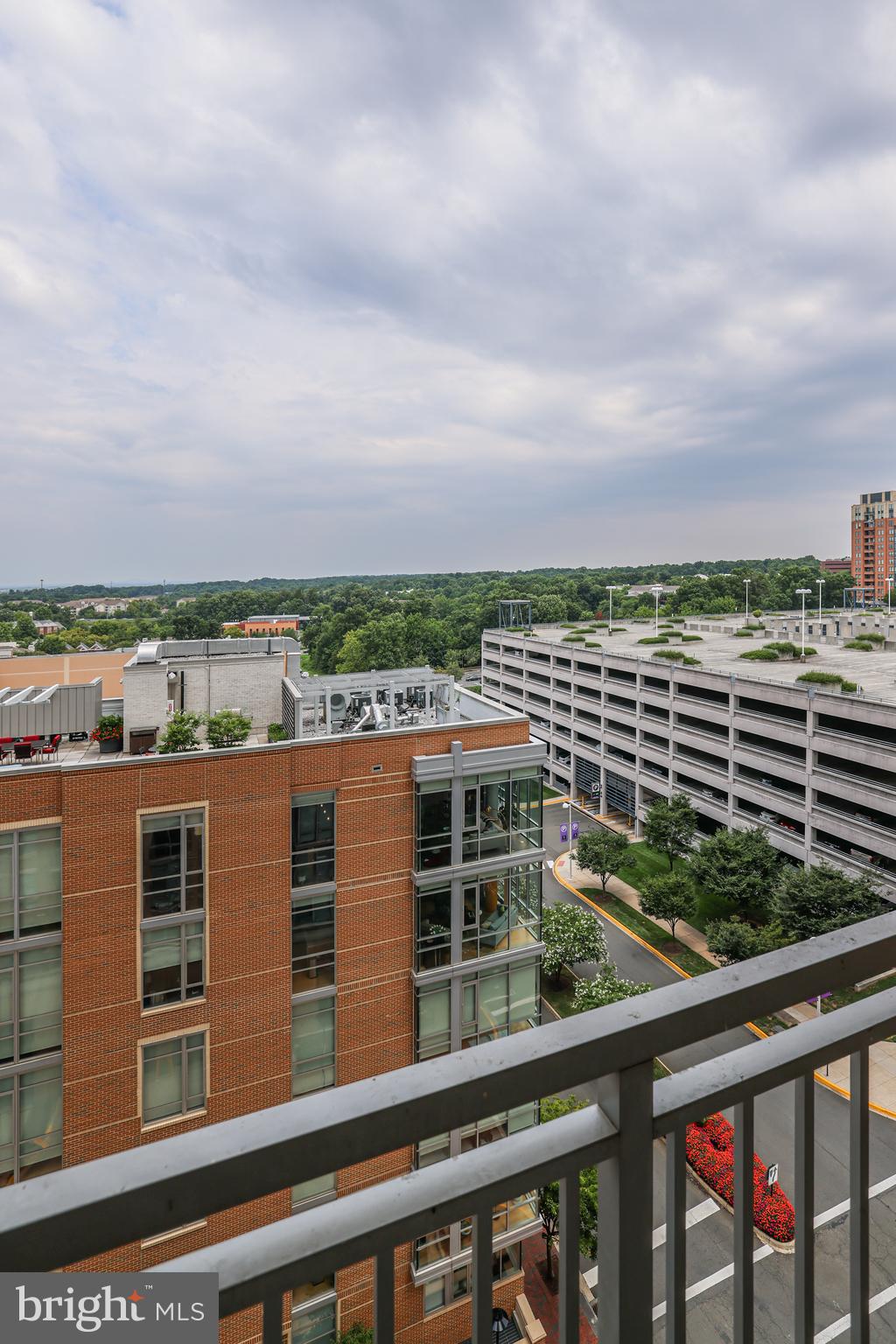 MIDTOWN AT RESTON TOWN CENTER - Residential