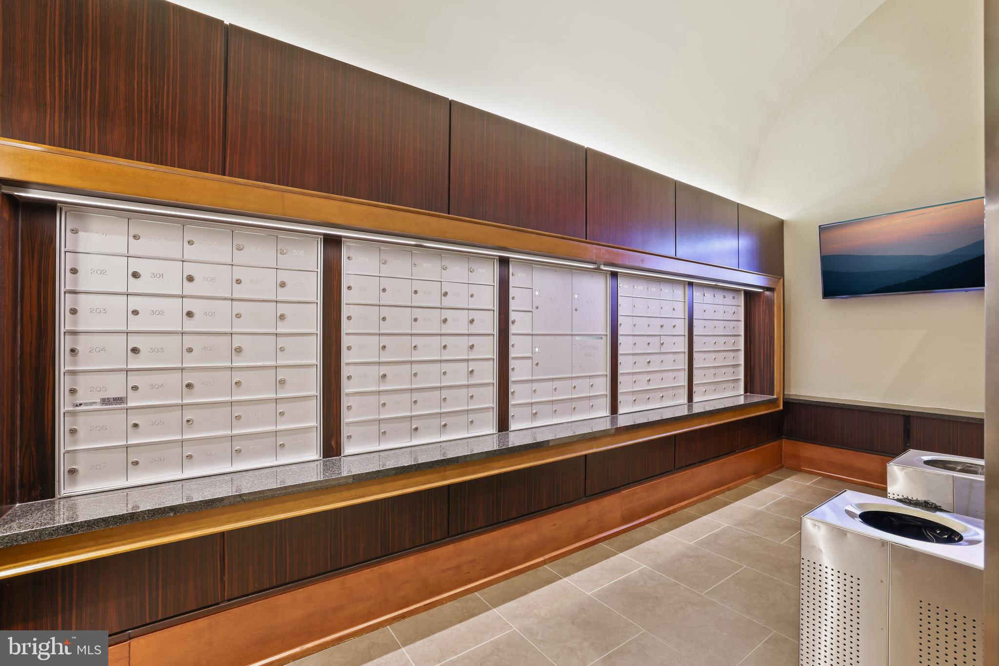 MIDTOWN AT RESTON TOWN CENTER - Residential