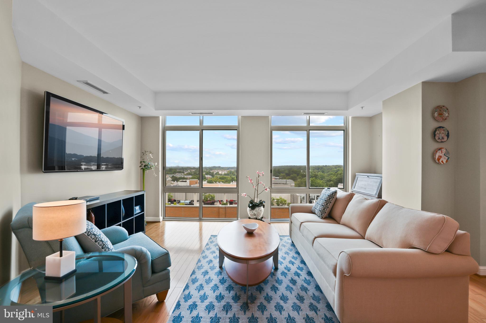 MIDTOWN AT RESTON TOWN CENTER - Residential