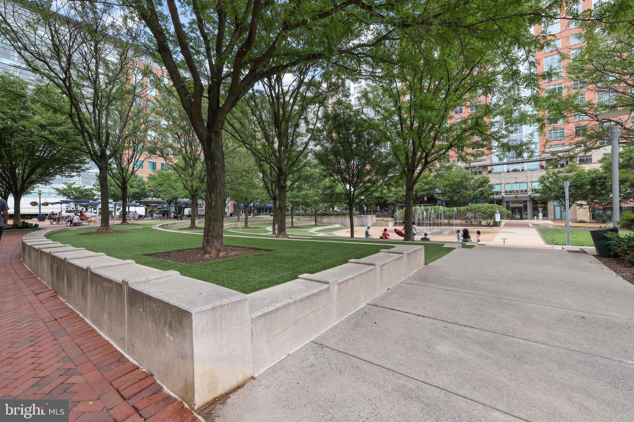 MIDTOWN AT RESTON TOWN CENTER - Residential