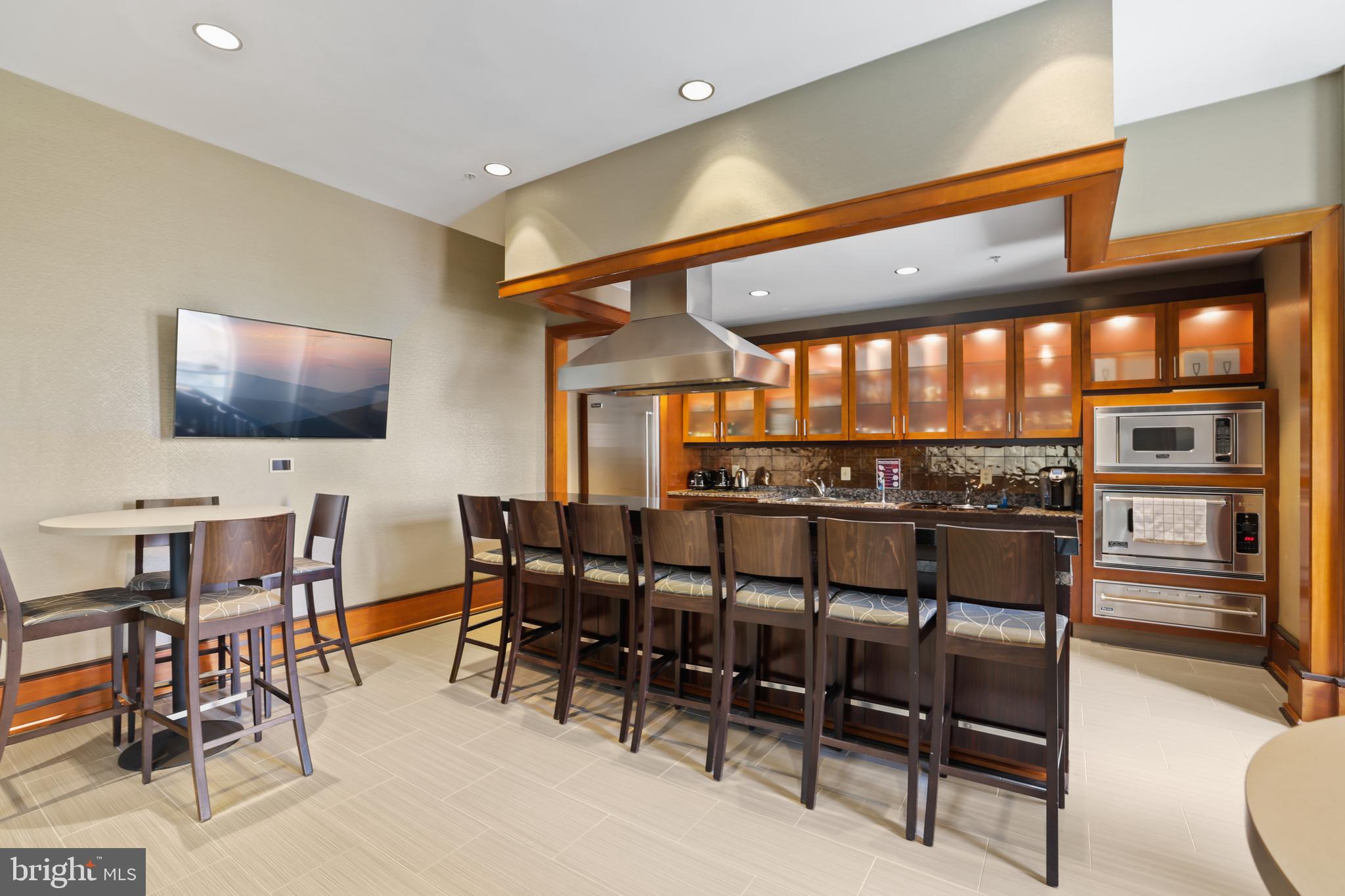 MIDTOWN AT RESTON TOWN CENTER - Residential