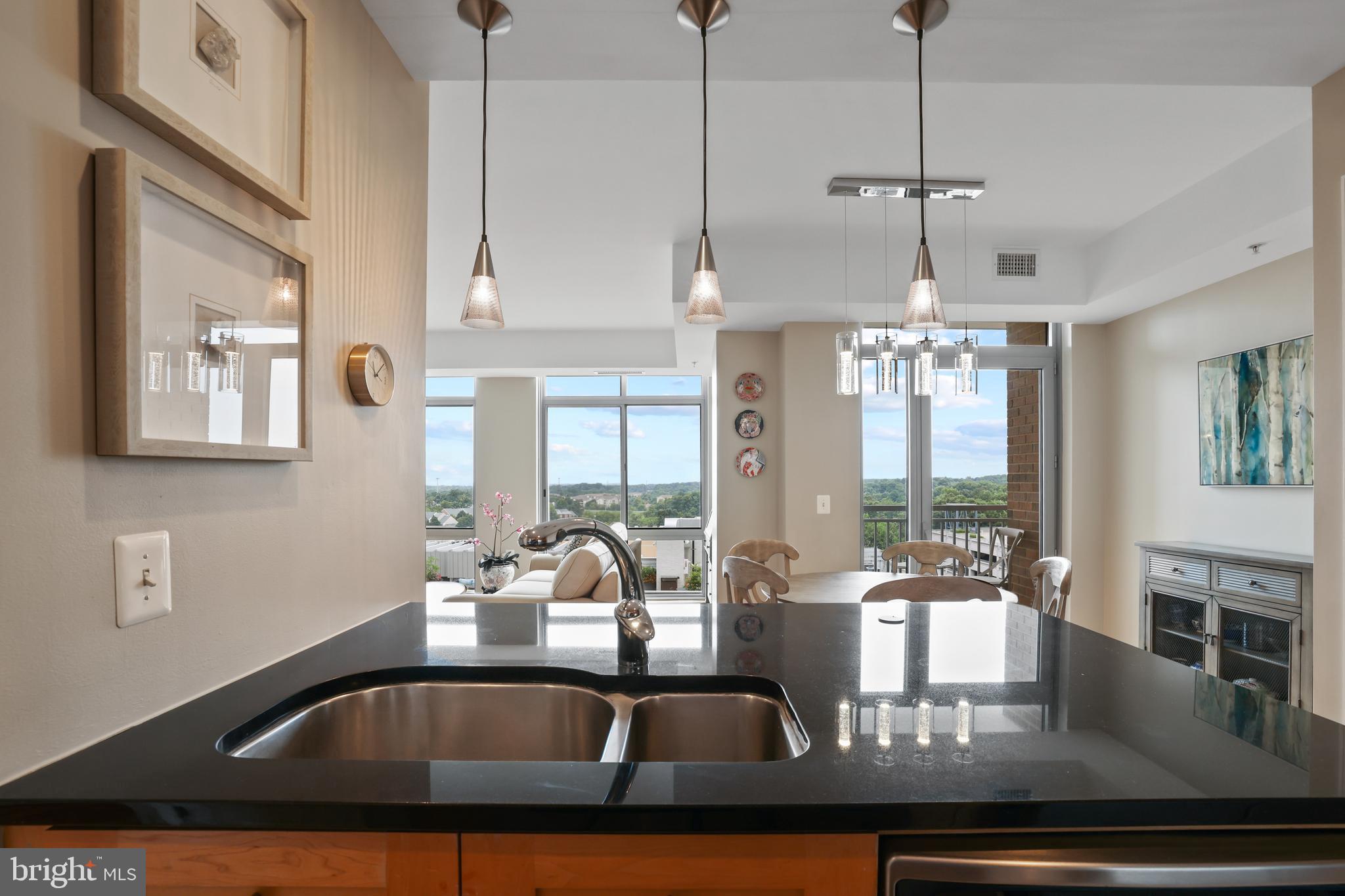 MIDTOWN AT RESTON TOWN CENTER - Residential