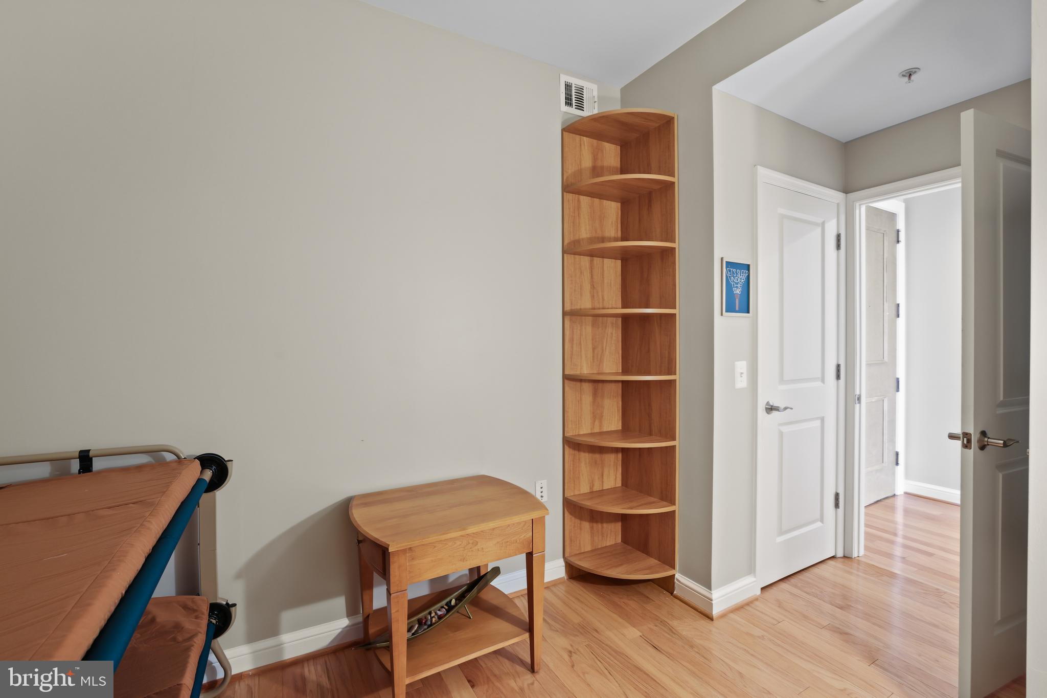 MIDTOWN AT RESTON TOWN CENTER - Residential