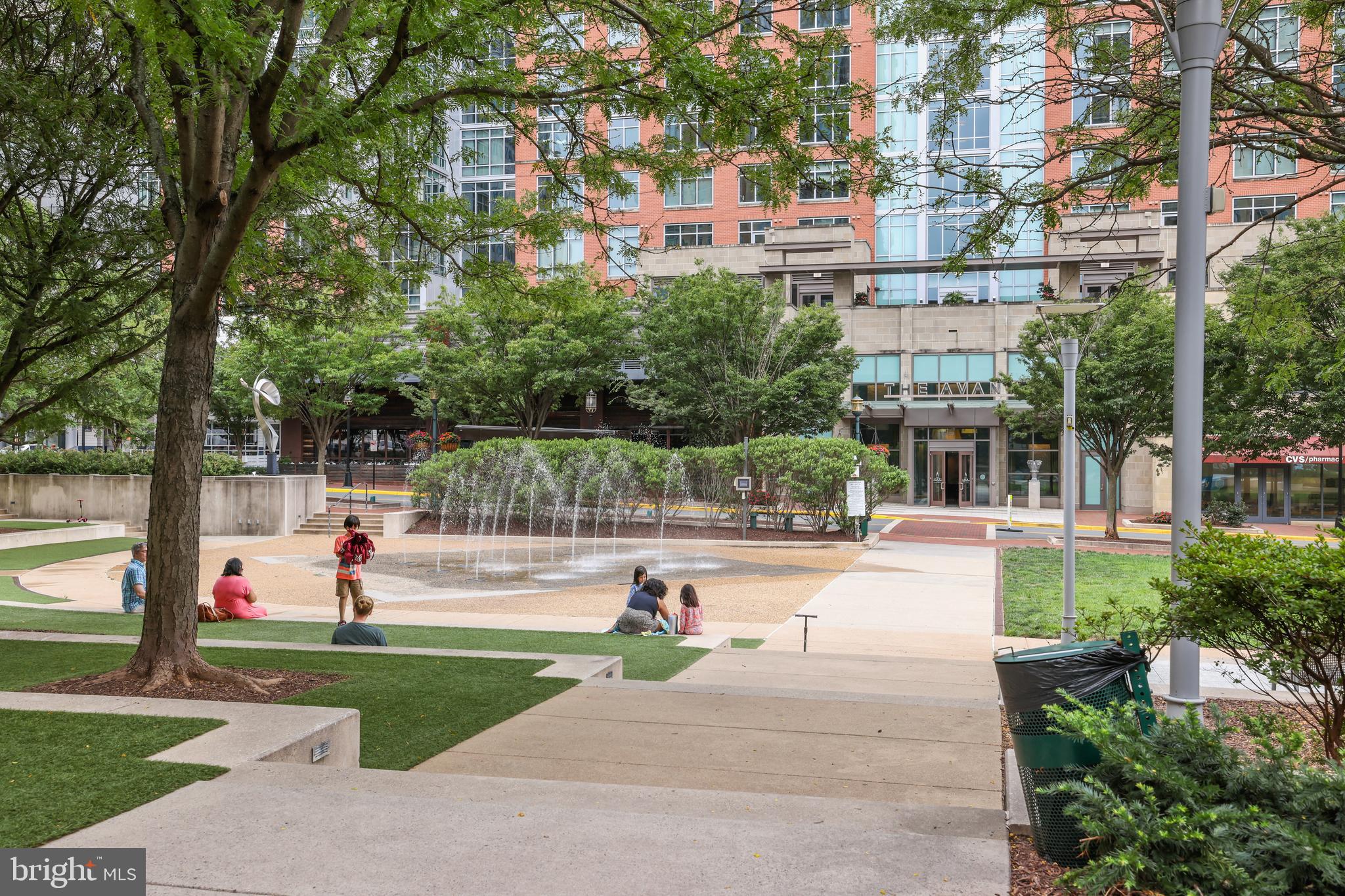 MIDTOWN AT RESTON TOWN CENTER - Residential