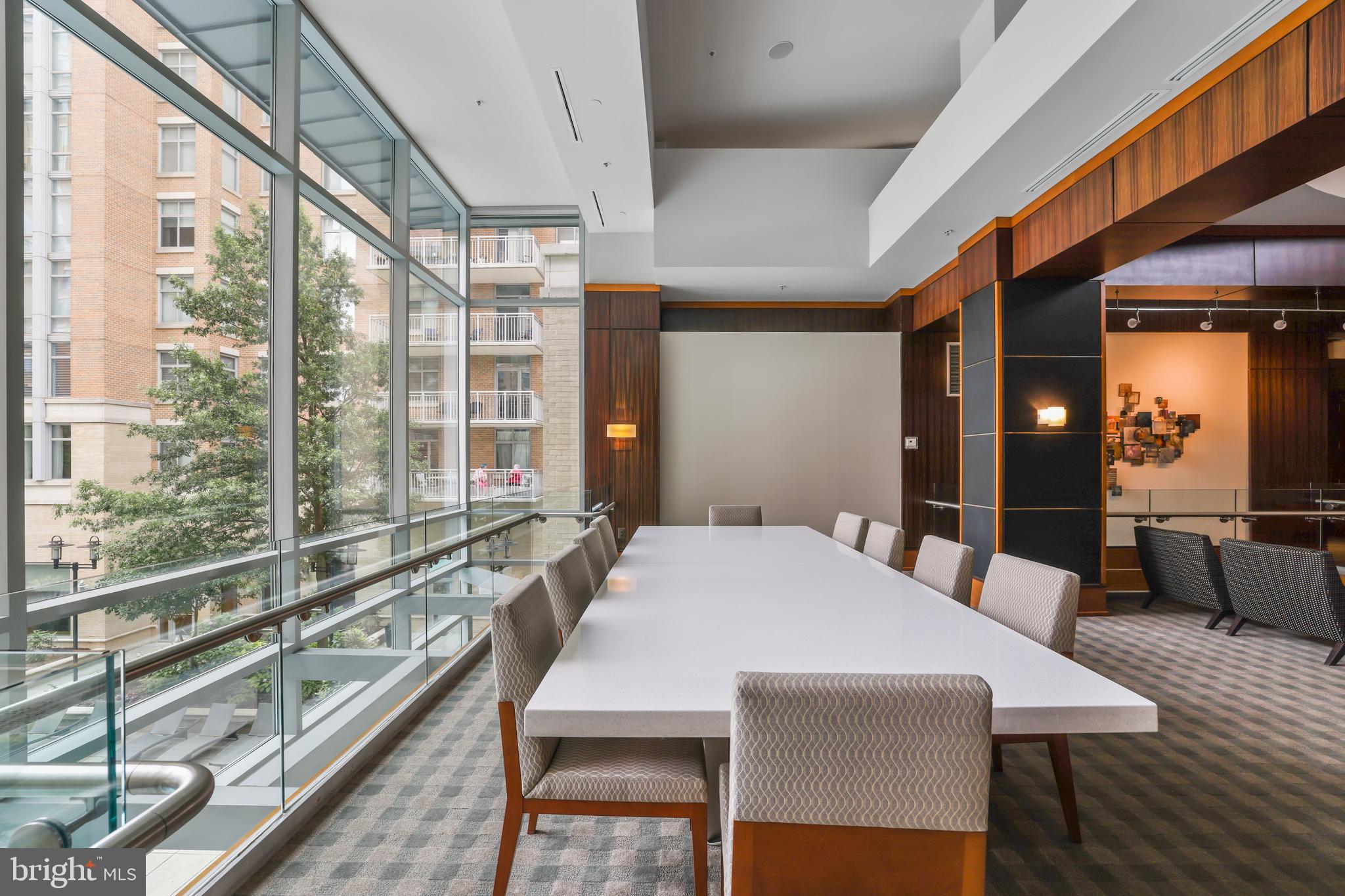 MIDTOWN AT RESTON TOWN CENTER - Residential