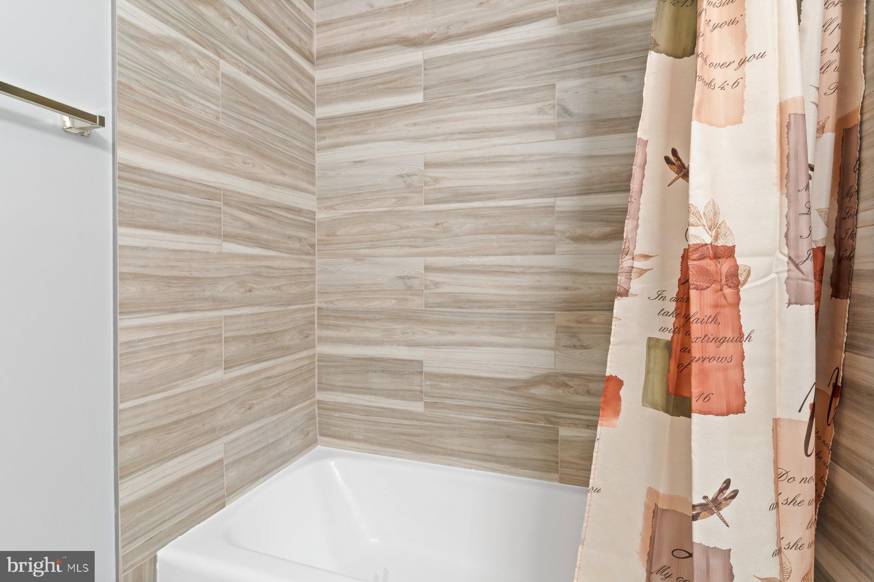 YORKSHIRE VILLAGE - Residential