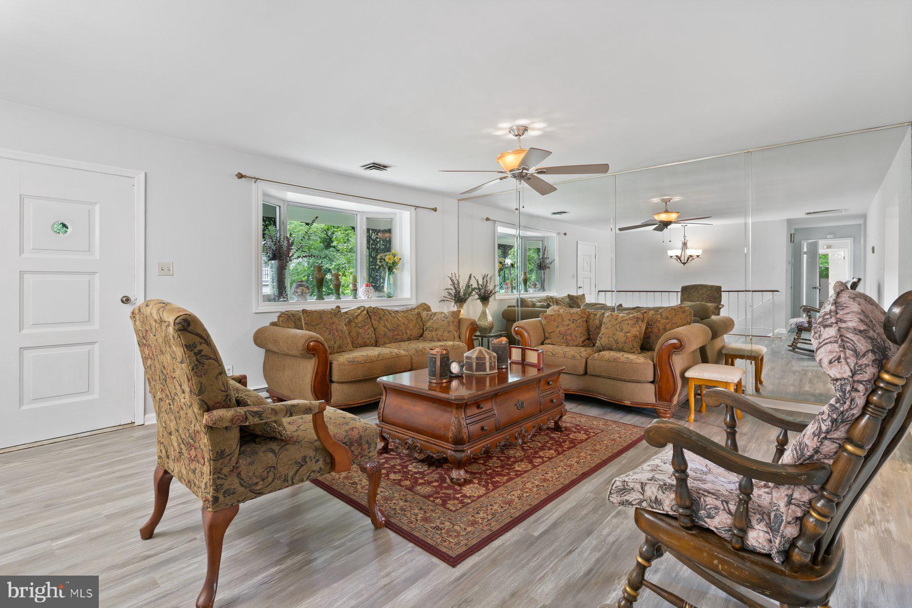 YORKSHIRE VILLAGE - Residential