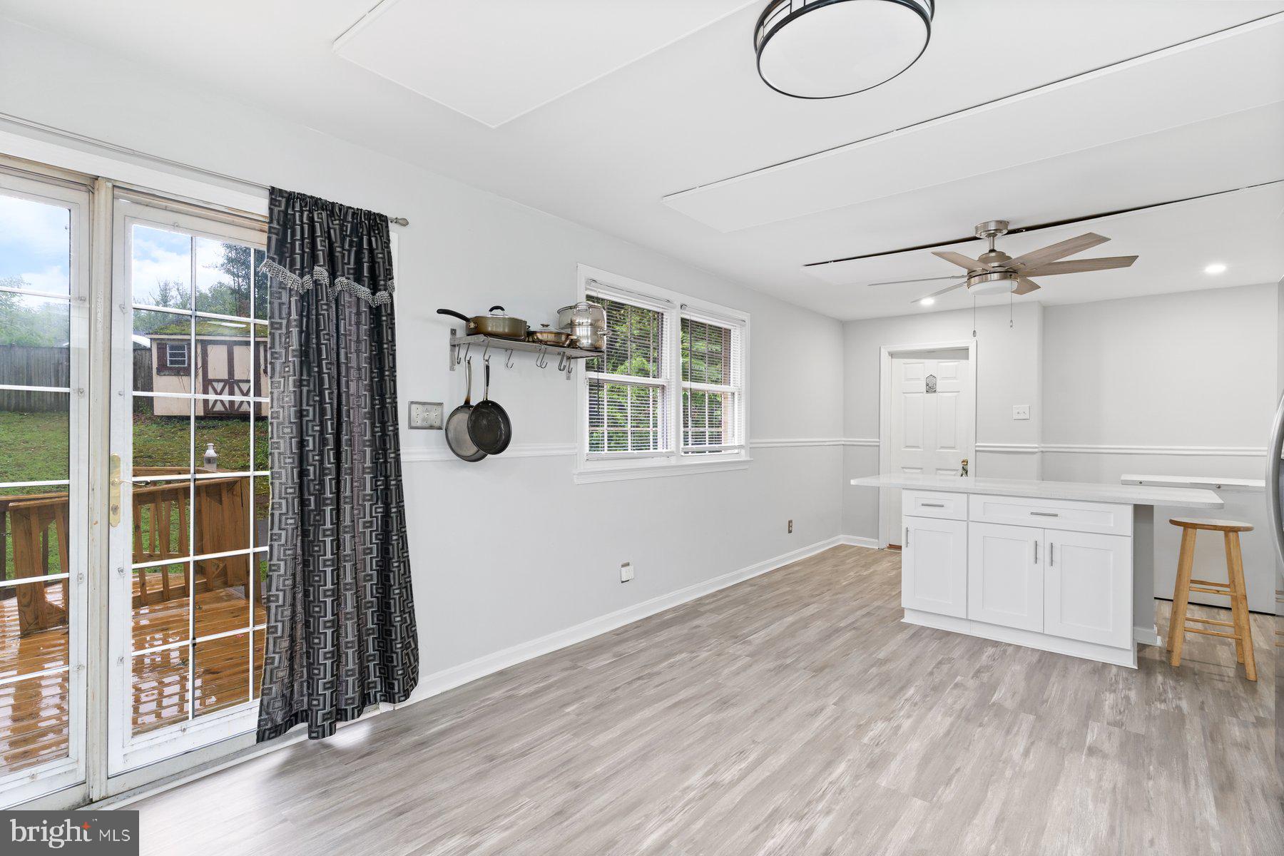 YORKSHIRE VILLAGE - Residential