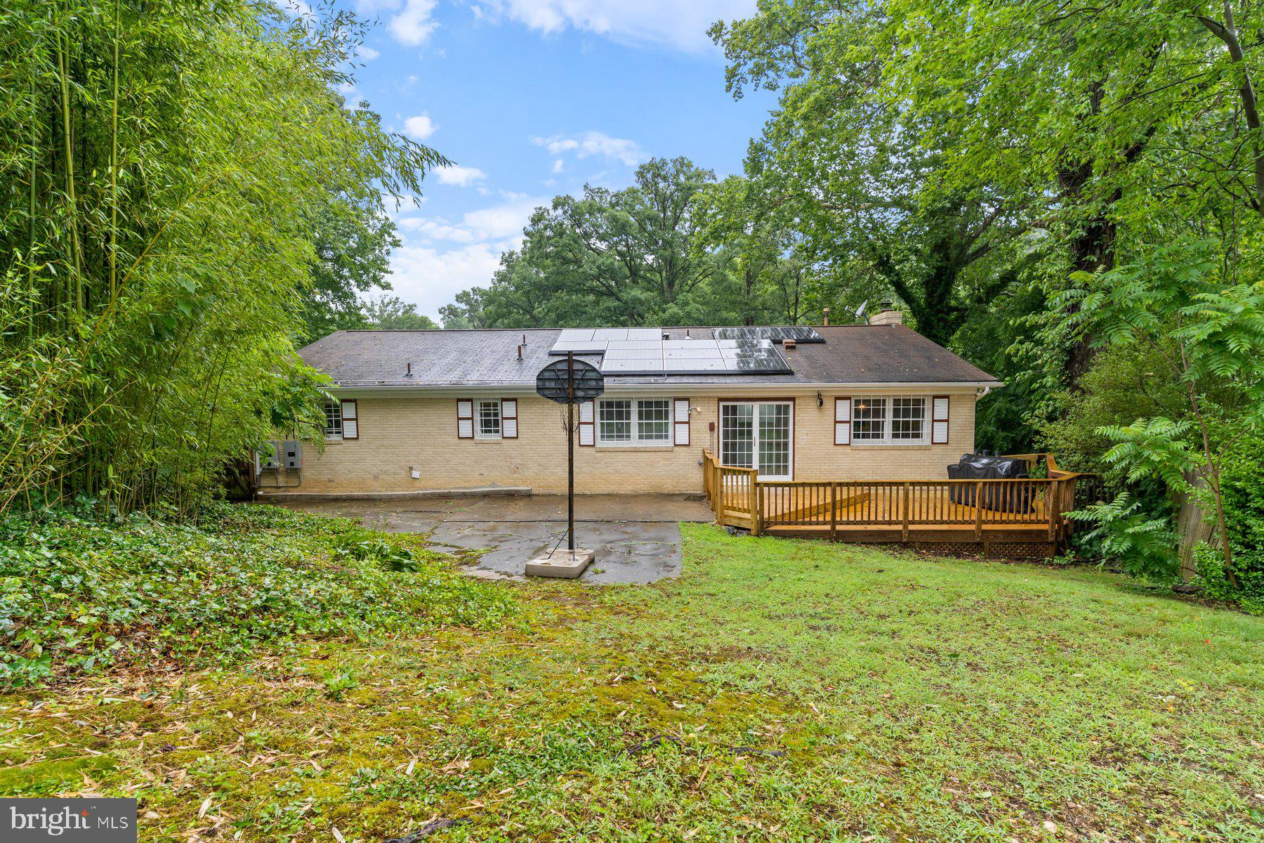 YORKSHIRE VILLAGE - Residential