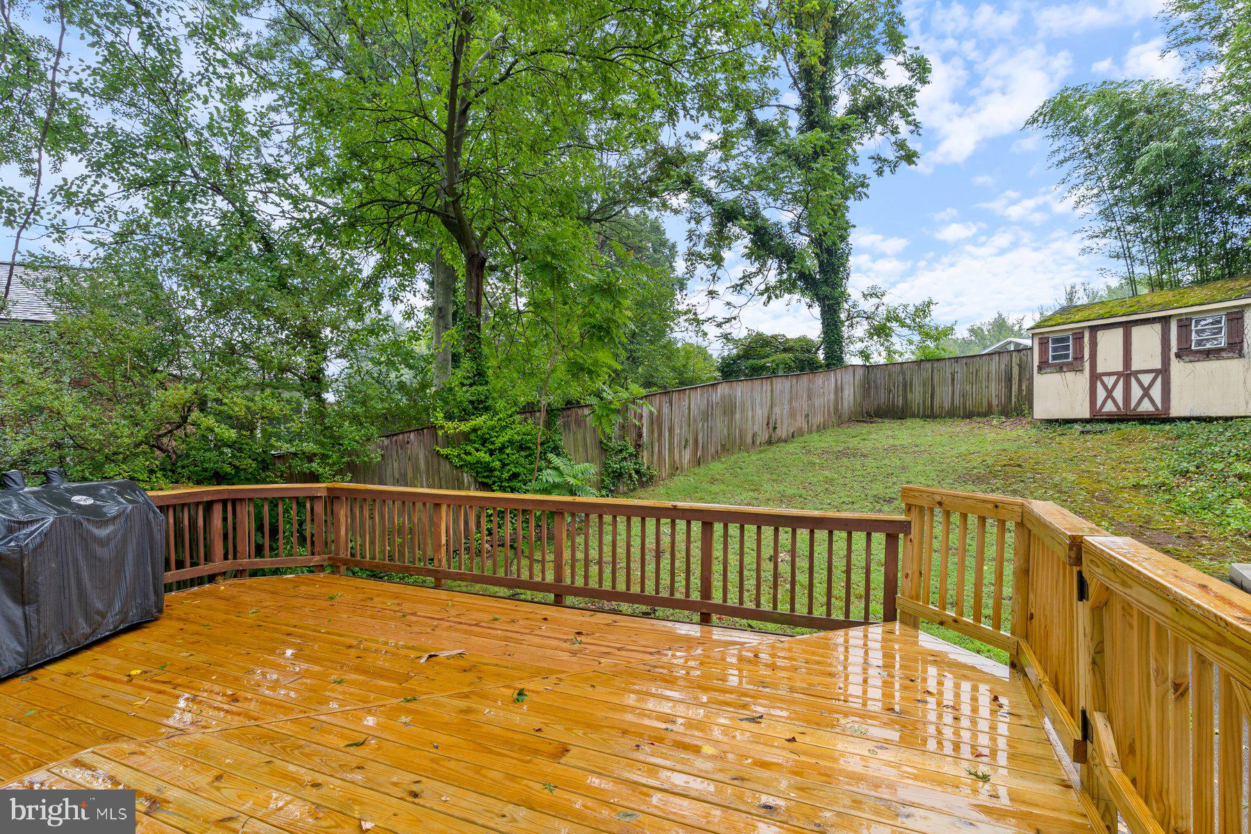 YORKSHIRE VILLAGE - Residential