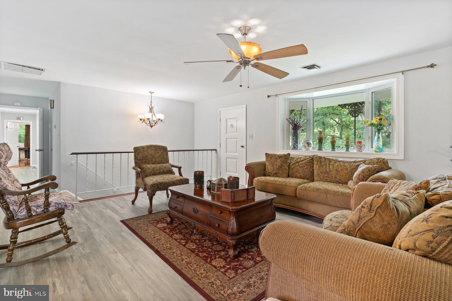 YORKSHIRE VILLAGE - Residential