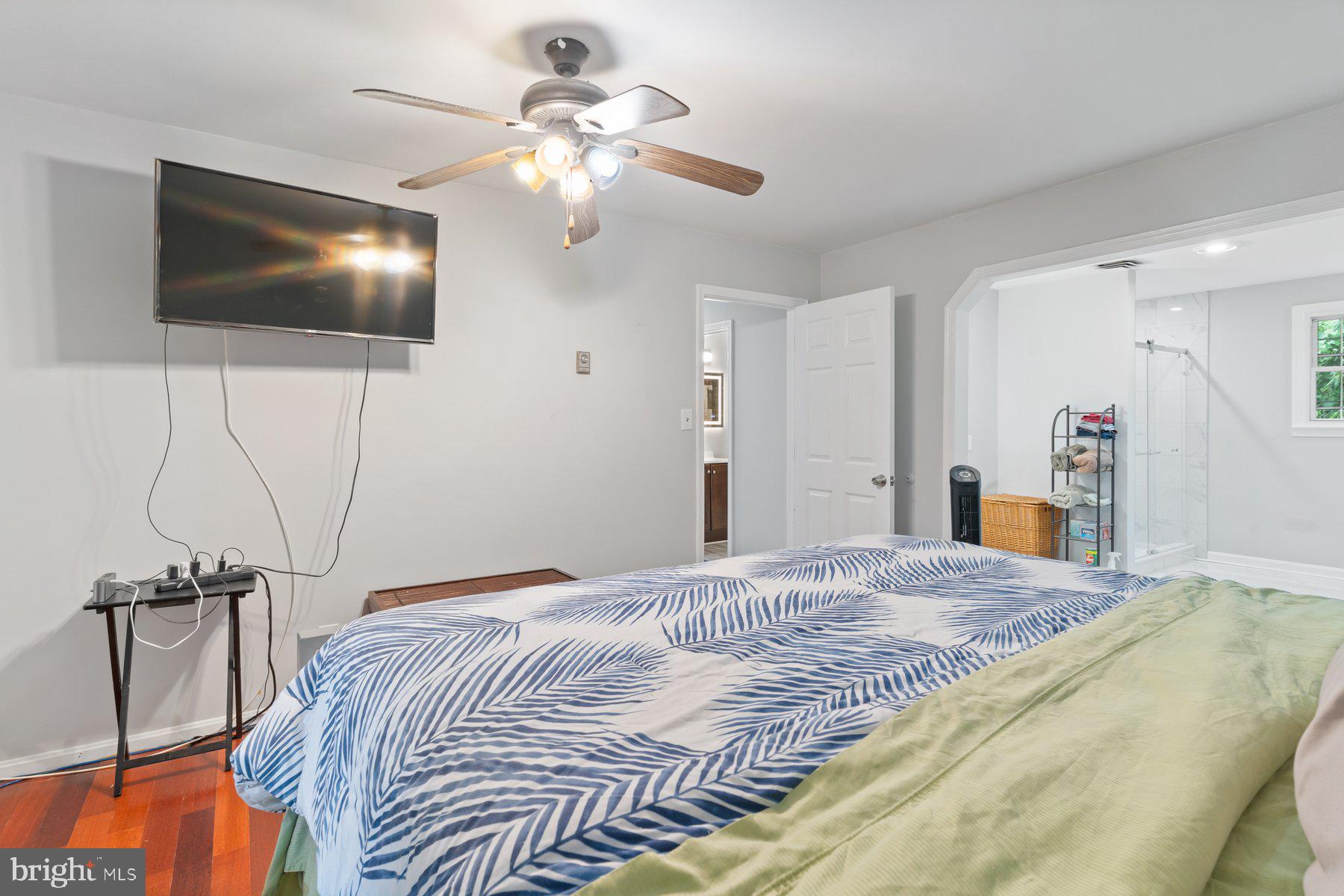 YORKSHIRE VILLAGE - Residential