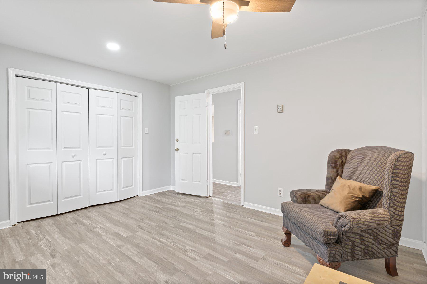 YORKSHIRE VILLAGE - Residential