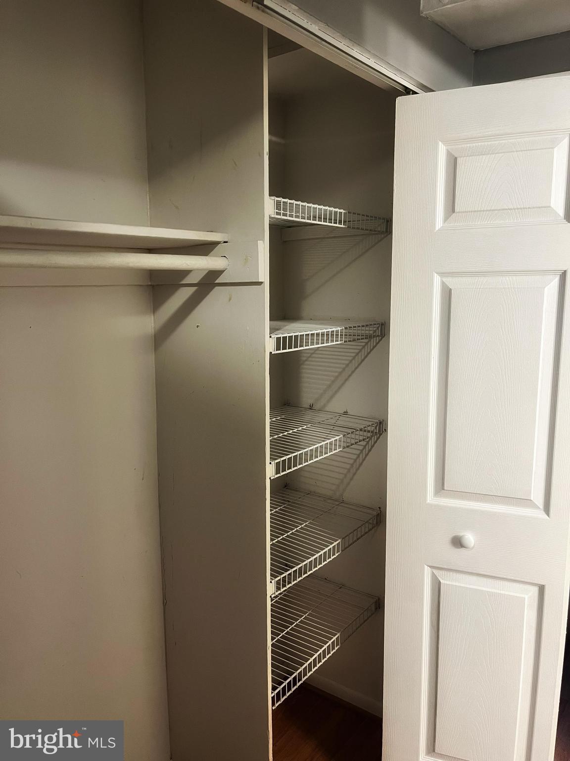 MARLOW TOWERS CONDOMINIUMS - Residential