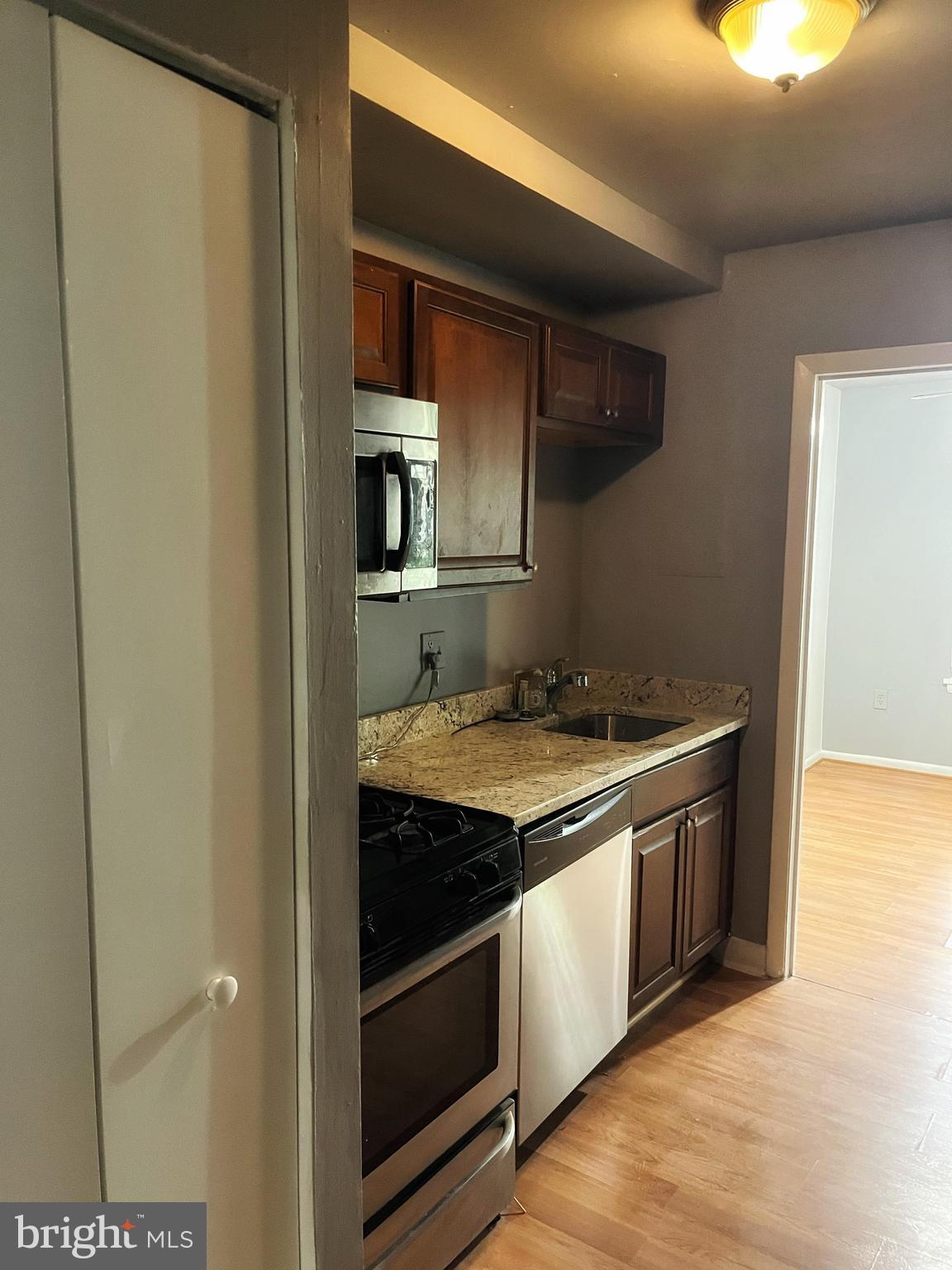 MARLOW TOWERS CONDOMINIUMS - Residential