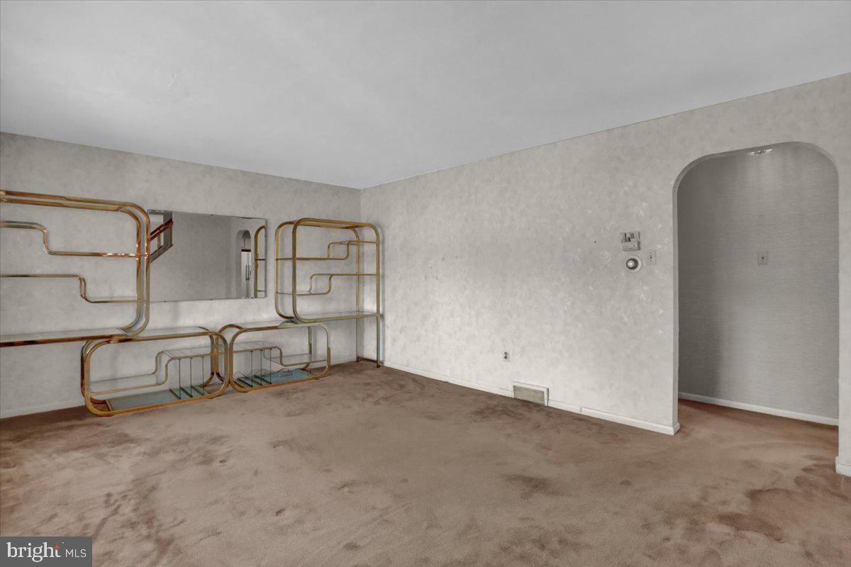 COLLEGE HILL - Residential