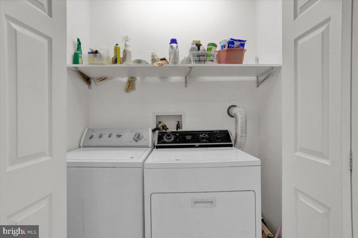 COLLEGE HILL - Residential