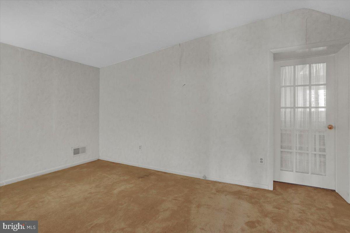 COLLEGE HILL - Residential