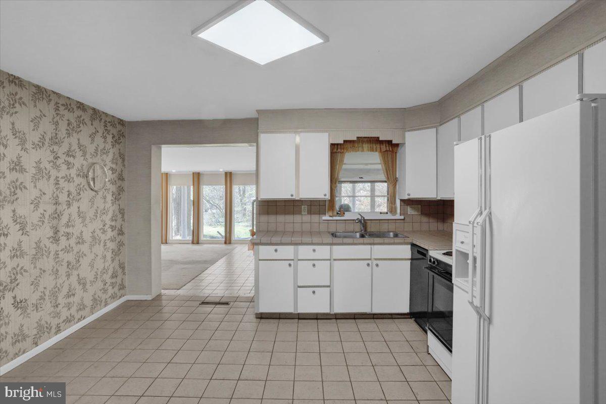 COLLEGE HILL - Residential