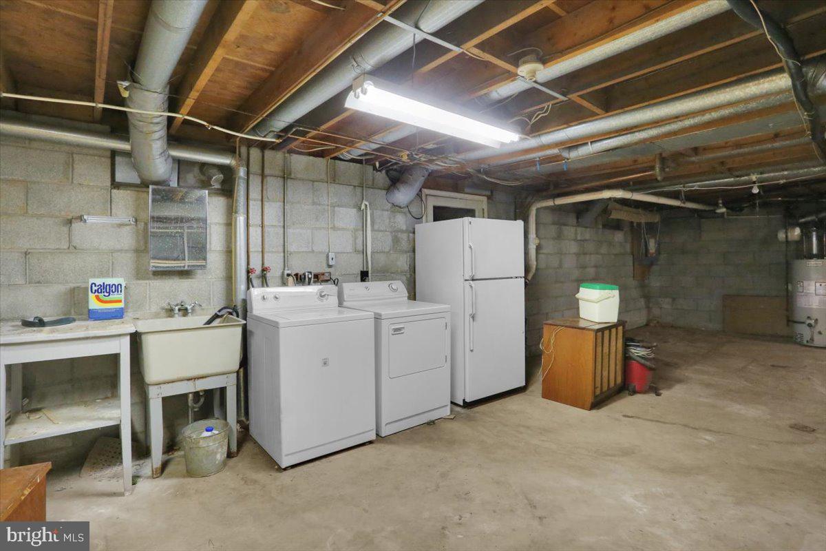 COLLEGE HILL - Residential