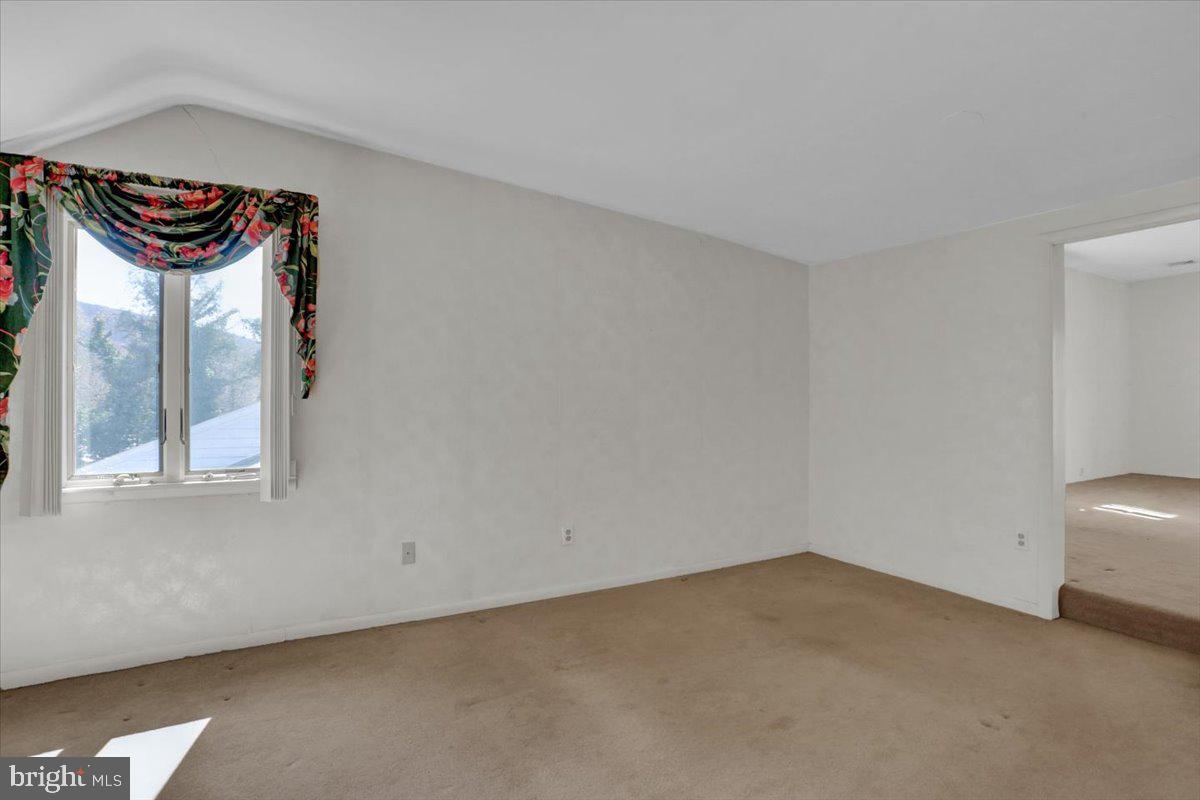 COLLEGE HILL - Residential