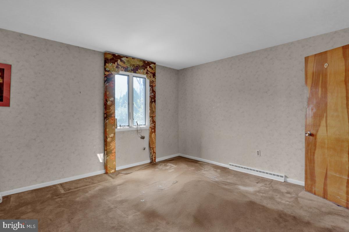 COLLEGE HILL - Residential