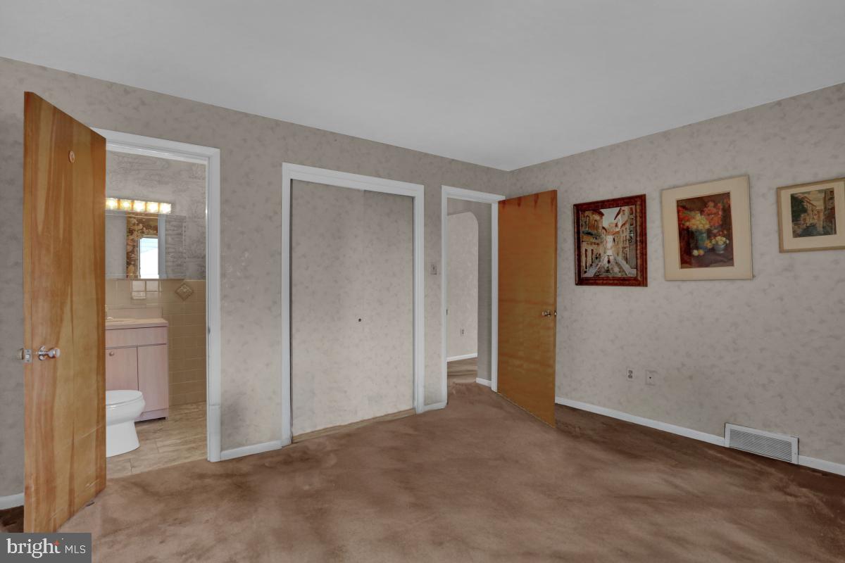 COLLEGE HILL - Residential