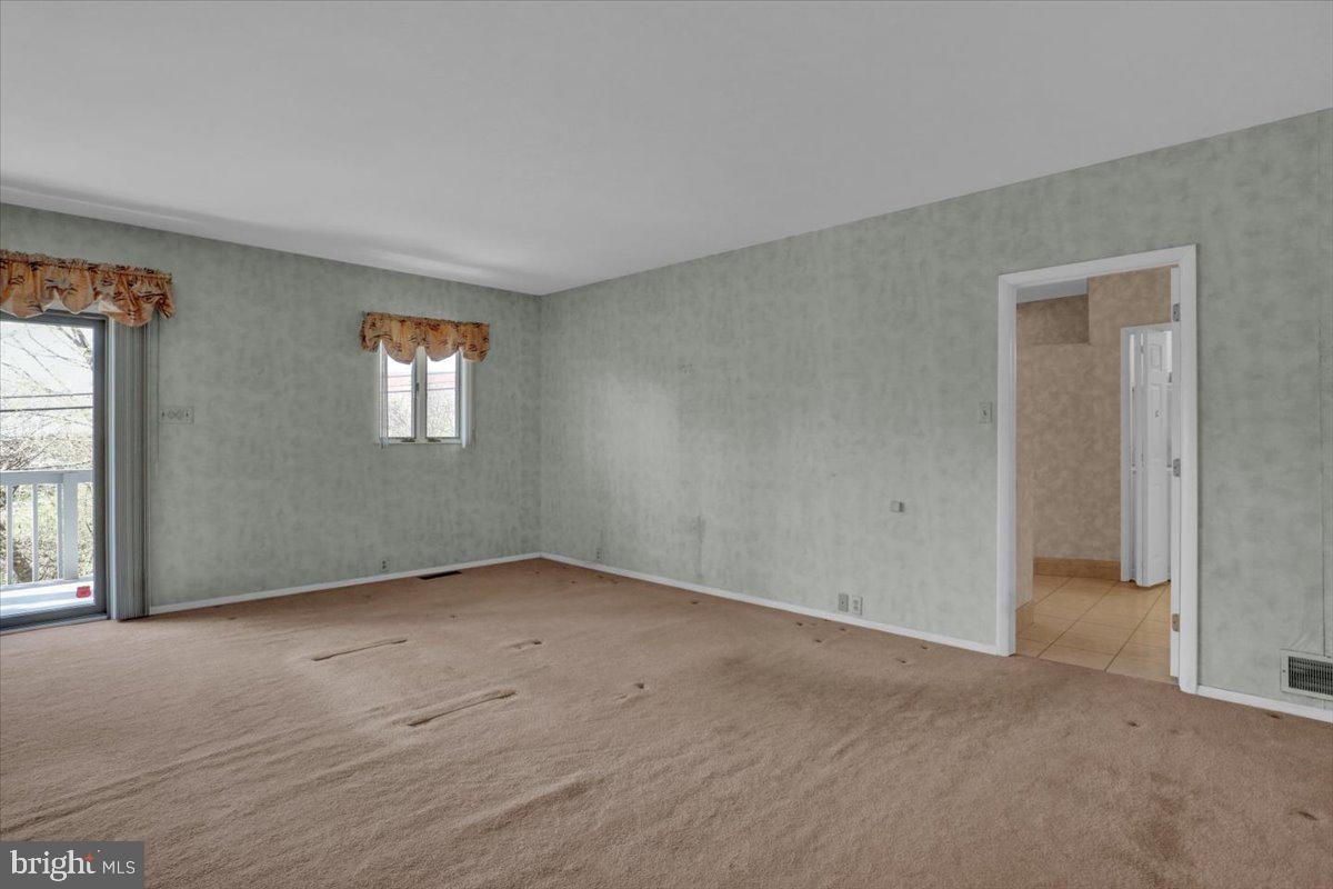 COLLEGE HILL - Residential