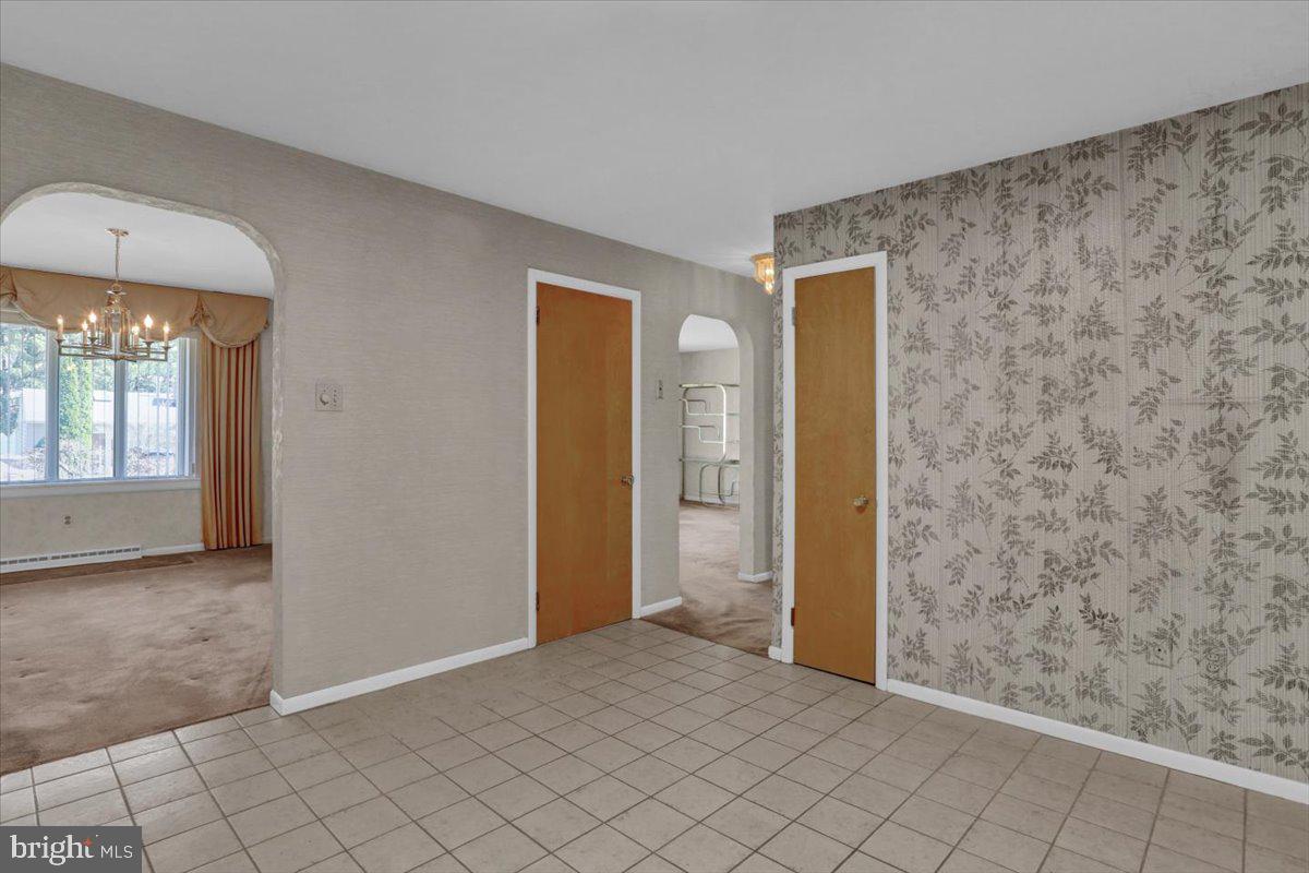 COLLEGE HILL - Residential