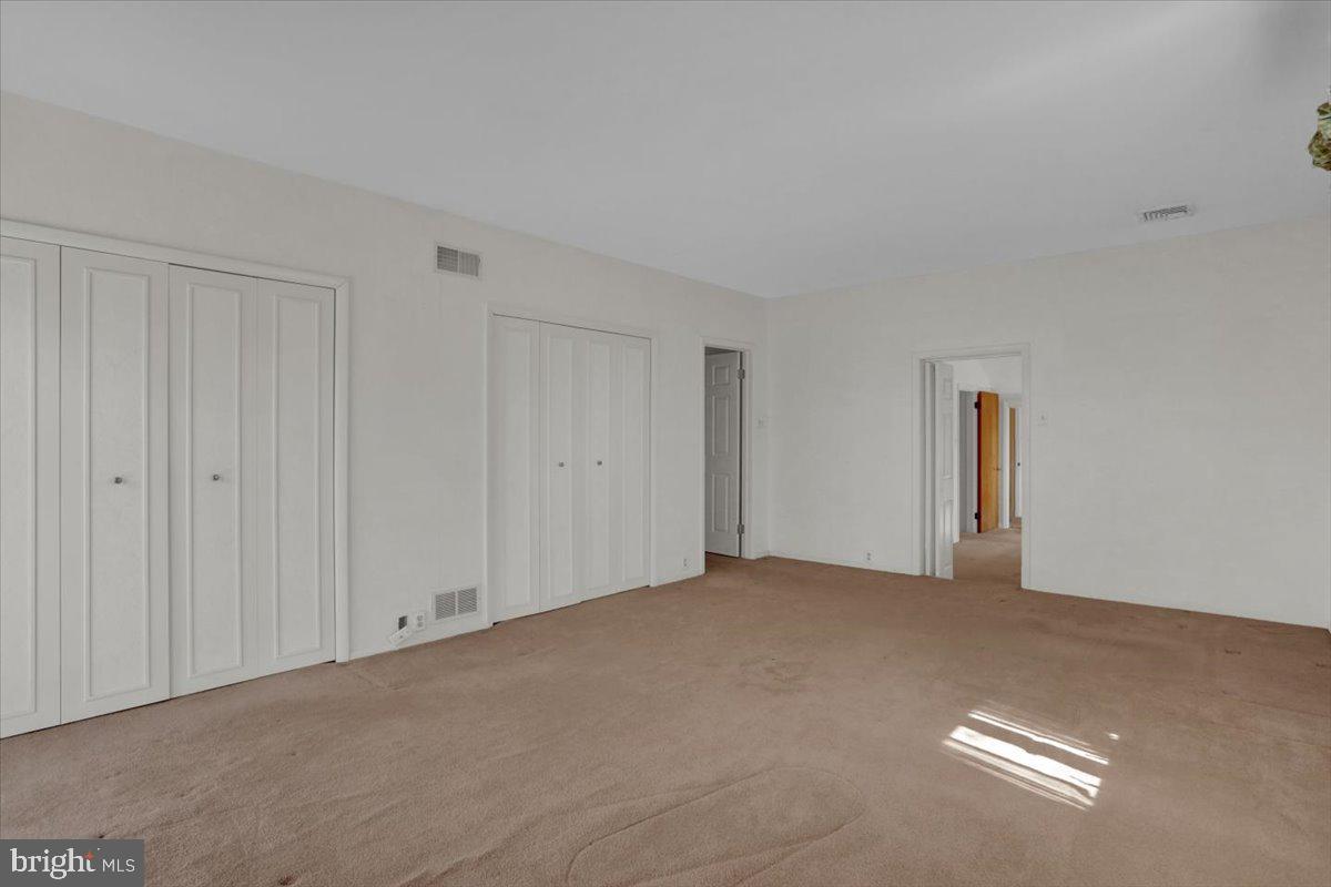 COLLEGE HILL - Residential