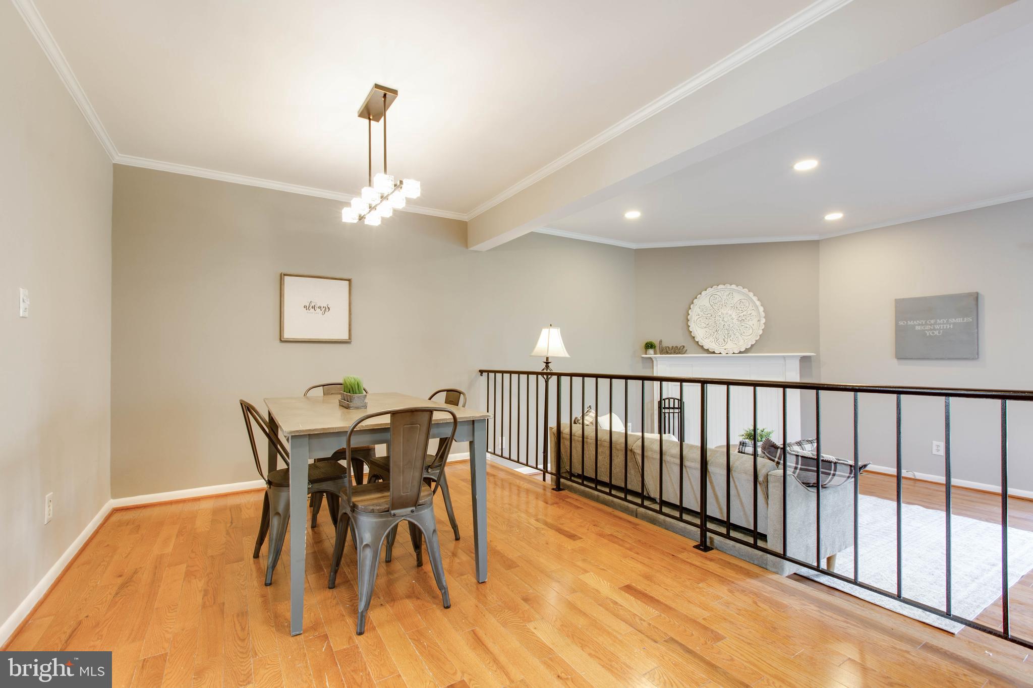 GOVERNORS LANDING - Residential