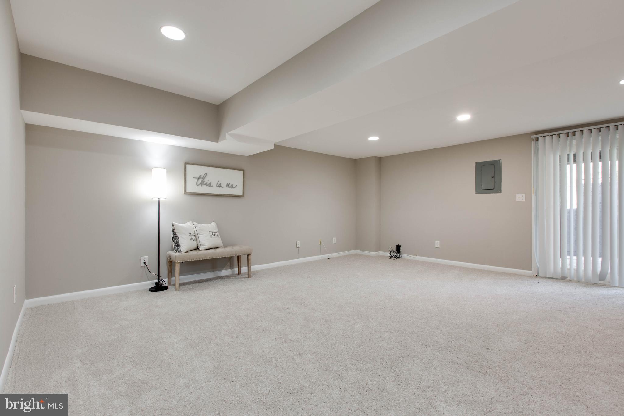 GOVERNORS LANDING - Residential