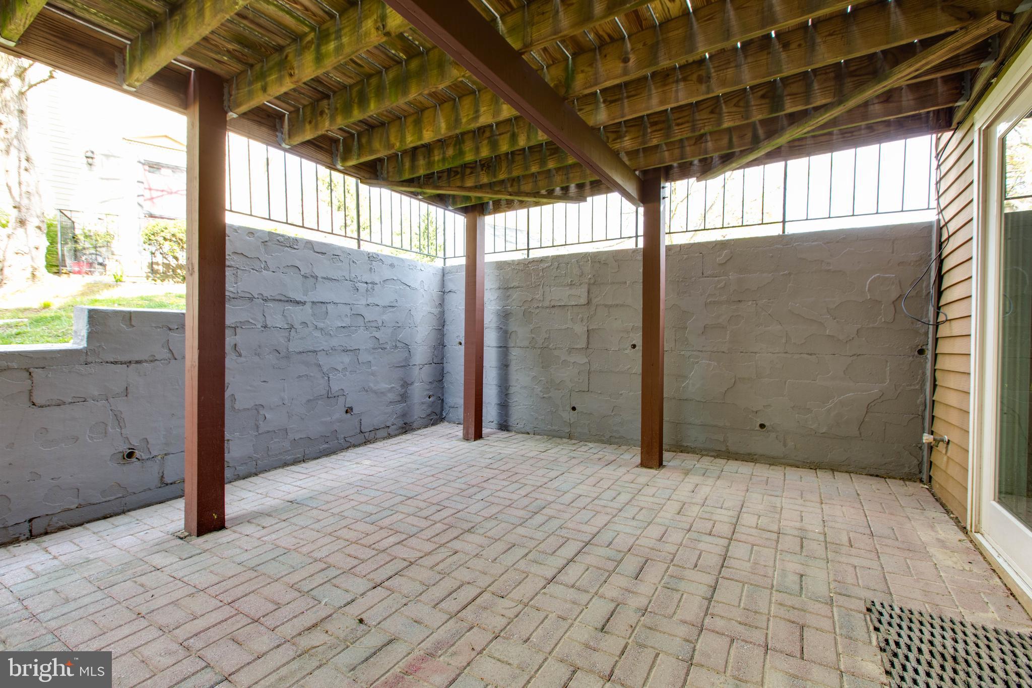 GOVERNORS LANDING - Residential