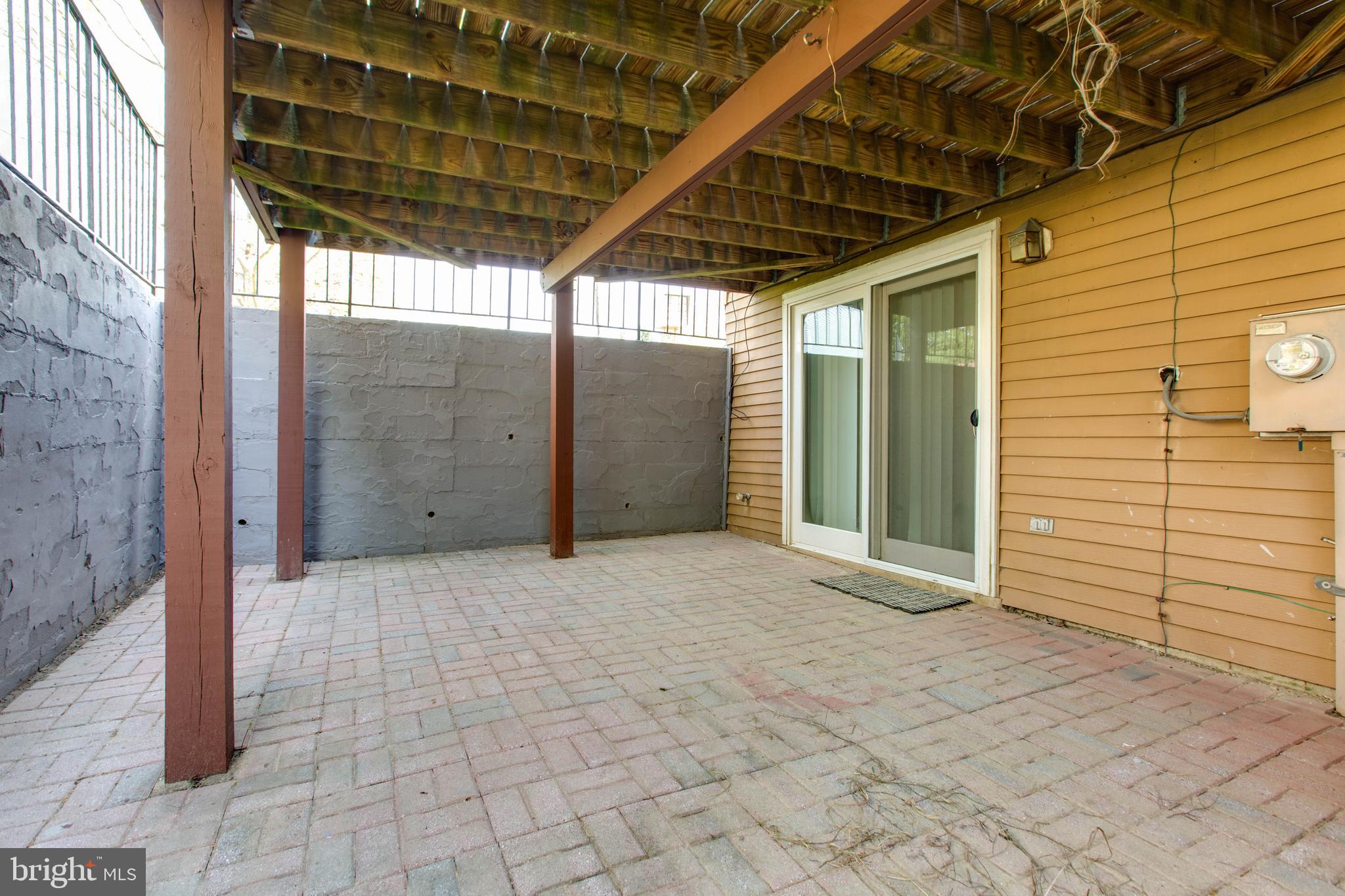 GOVERNORS LANDING - Residential