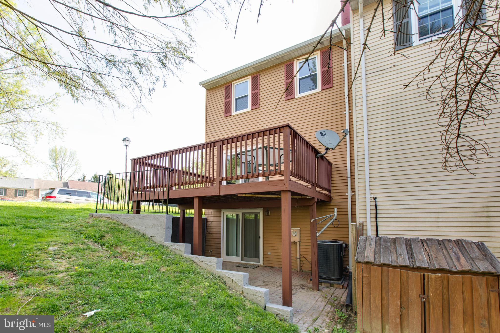 GOVERNORS LANDING - Residential