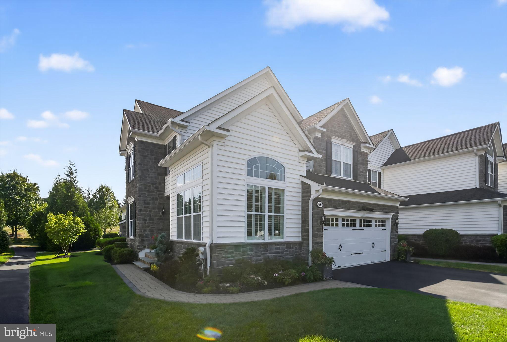 69 HILLYER LANE