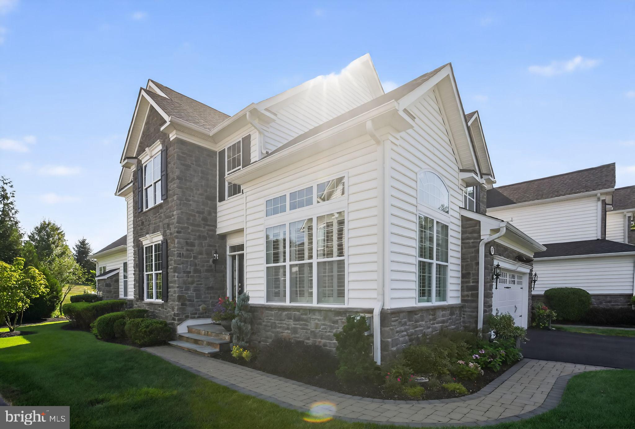 69 HILLYER LANE