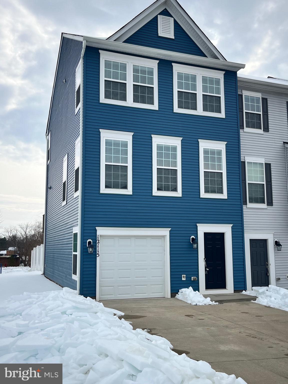 12115 BOWLING FARM COURT