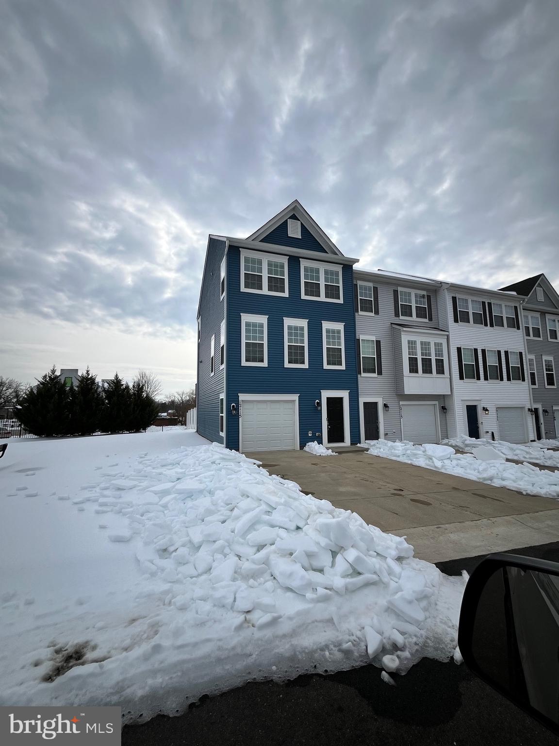 12115 BOWLING FARM COURT