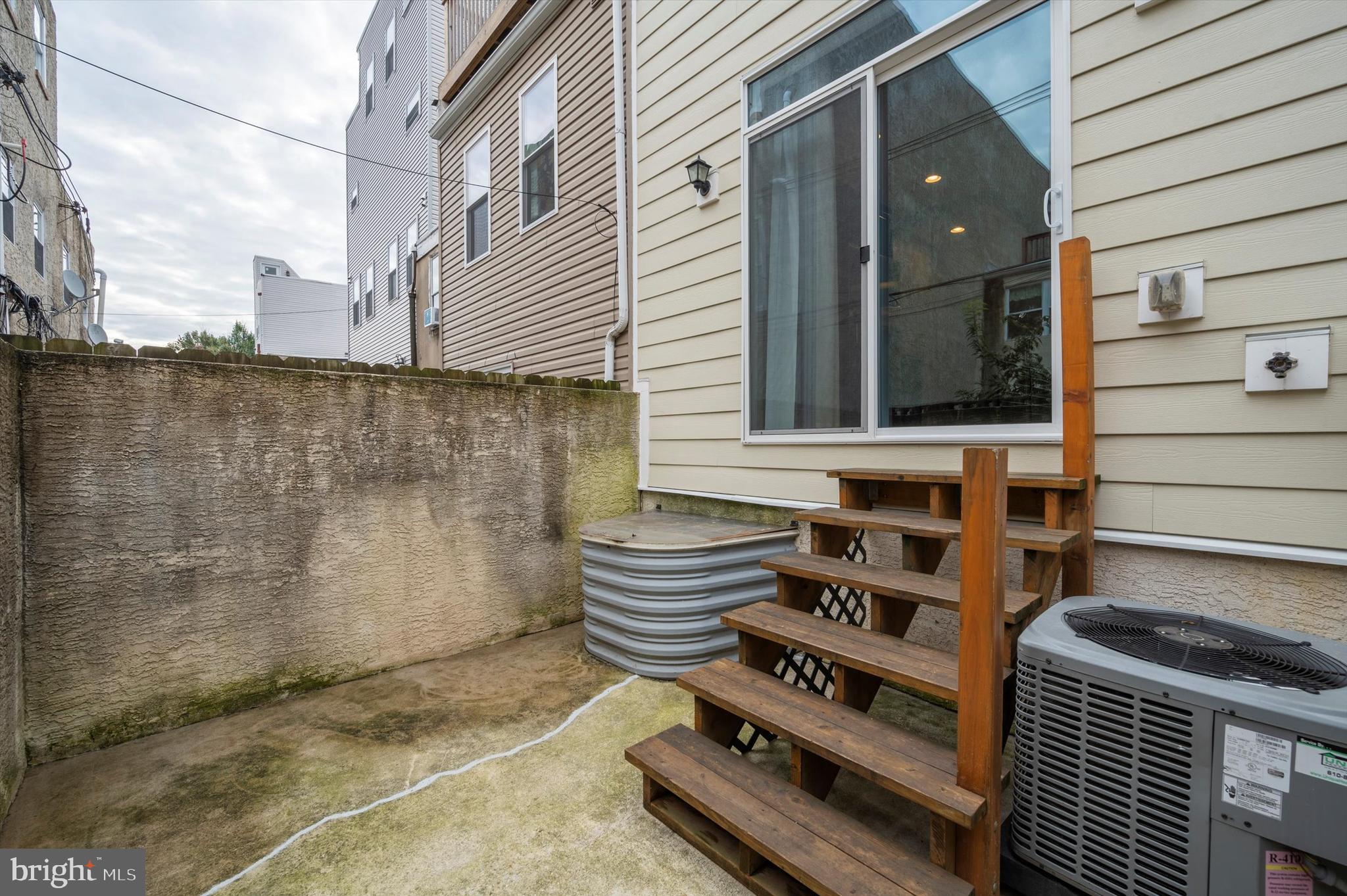 POINT BREEZE - Residential Lease