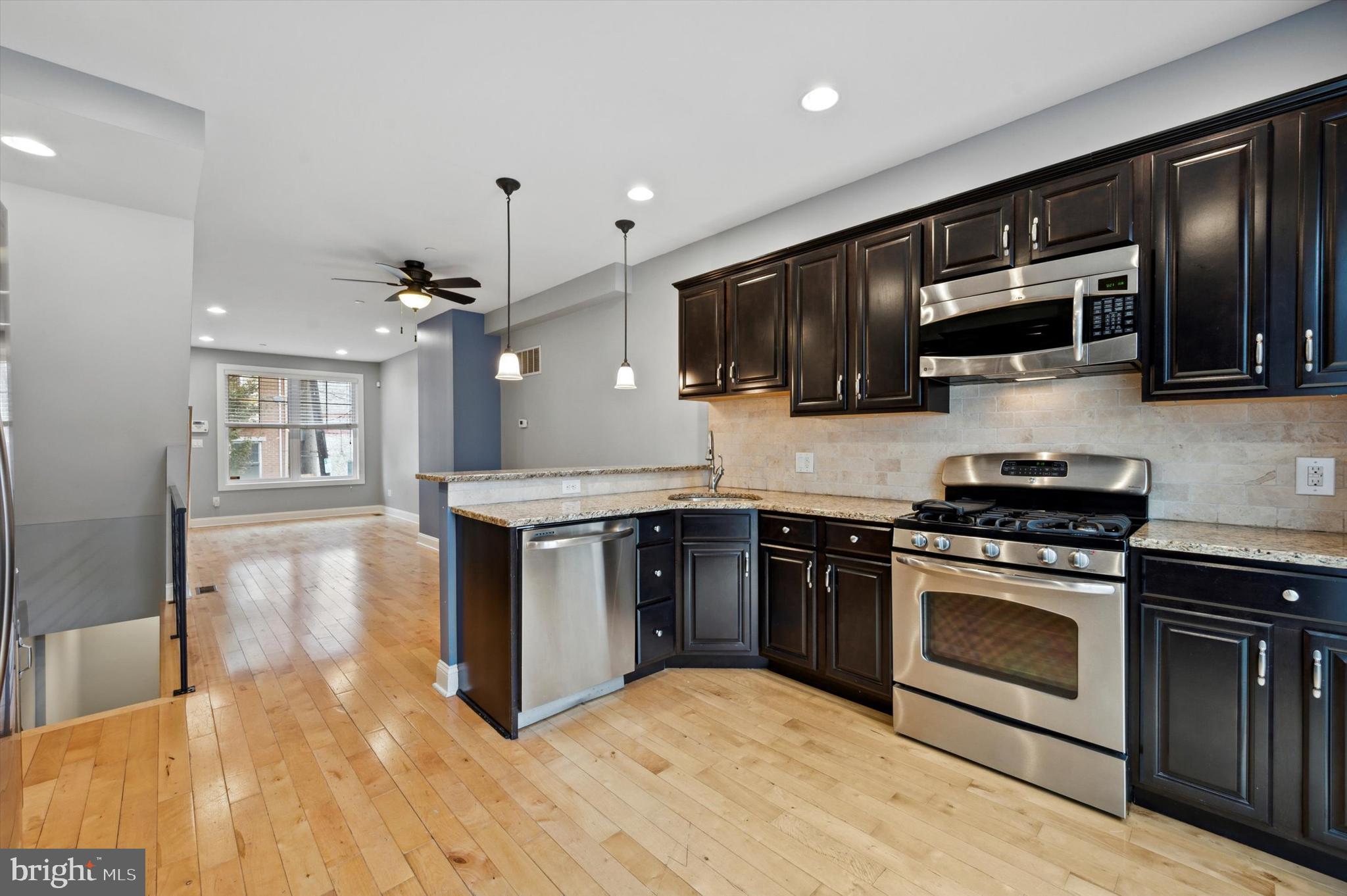 POINT BREEZE - Residential Lease