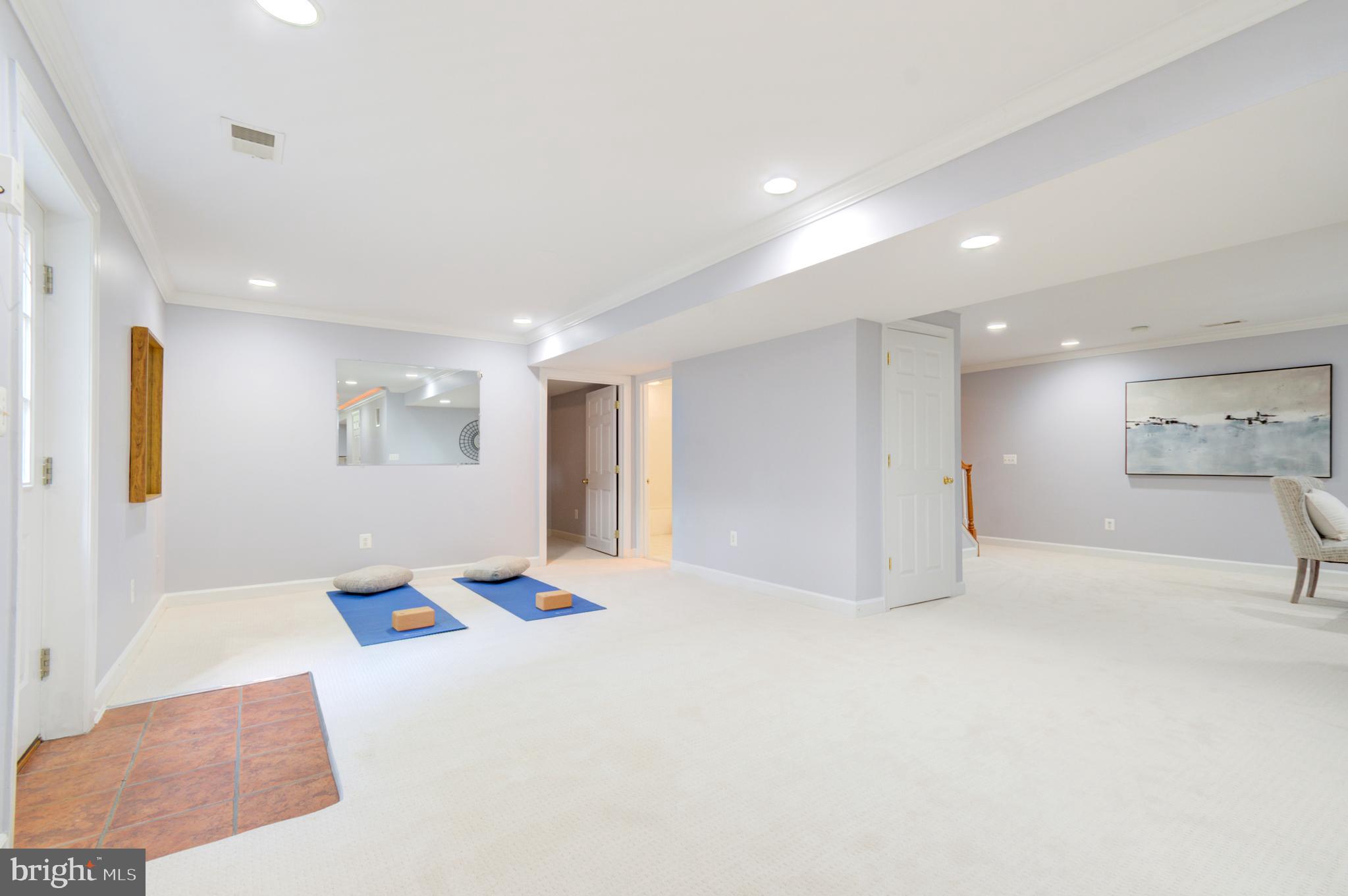 MEADOWBROOK WOODS - Residential