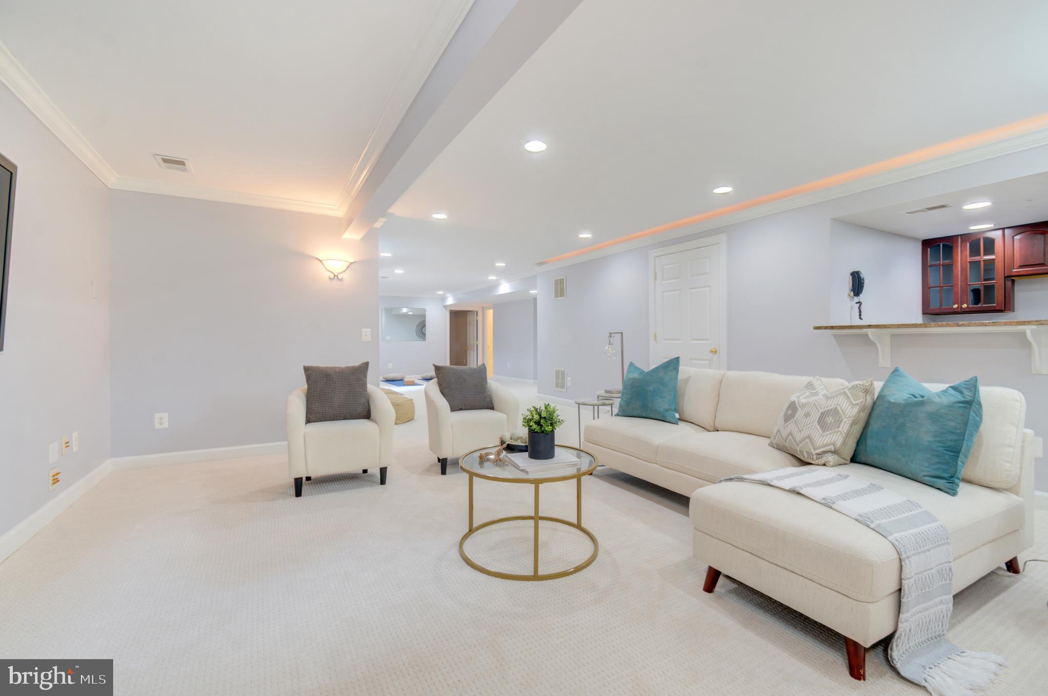 MEADOWBROOK WOODS - Residential