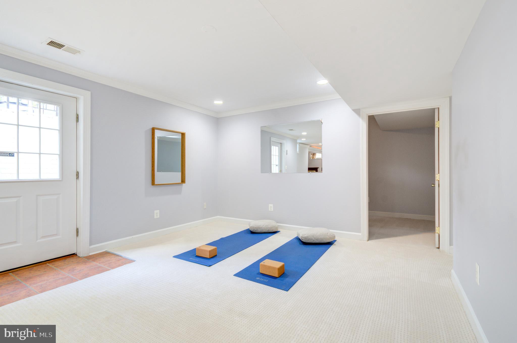 MEADOWBROOK WOODS - Residential