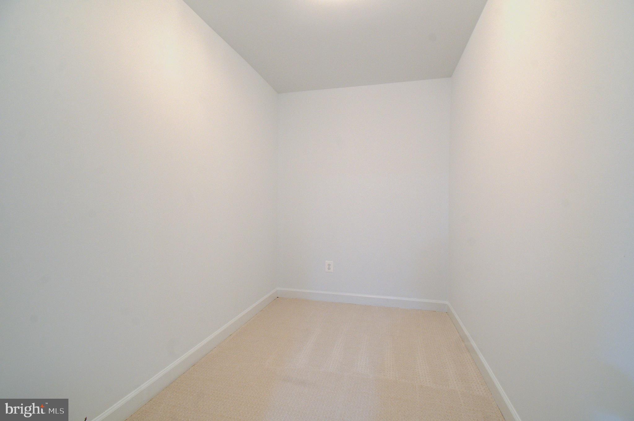 MEADOWBROOK WOODS - Residential